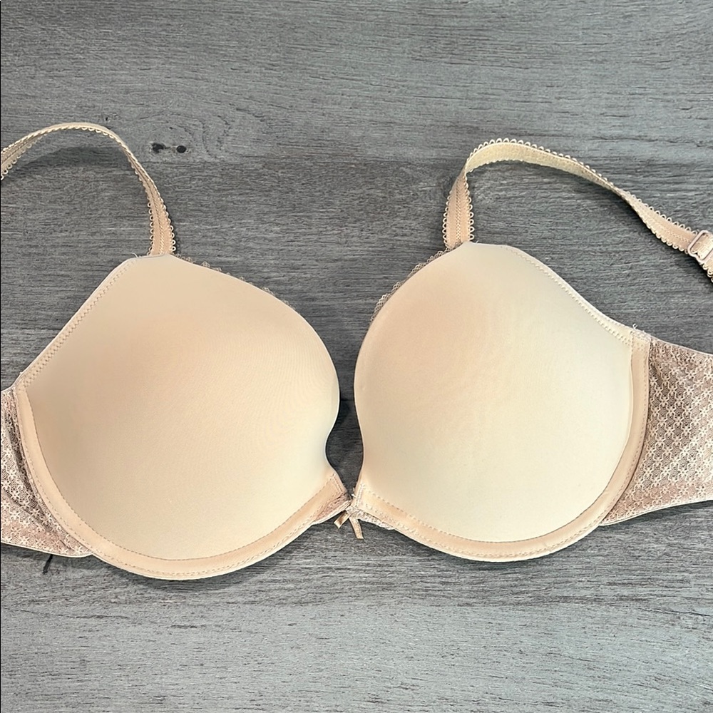 Cream Seamless T-Shirt Bra with Underwire Support